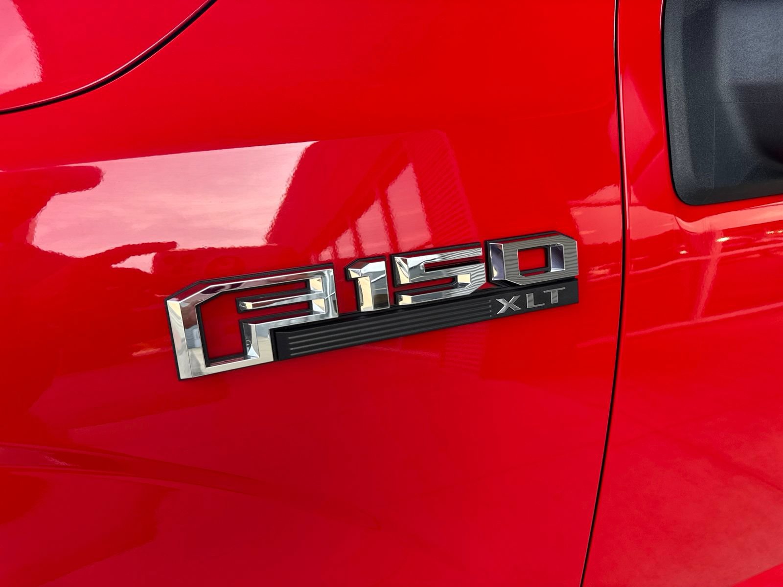 Certified 2018 Ford F150 XLT w/ Equipment Group 302A Luxury AWD/4WD image 14