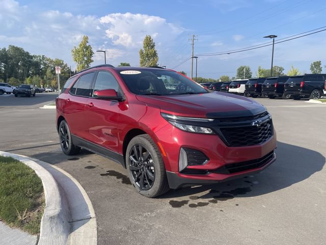 Used 2023 Chevrolet Equinox RS FWD image 7