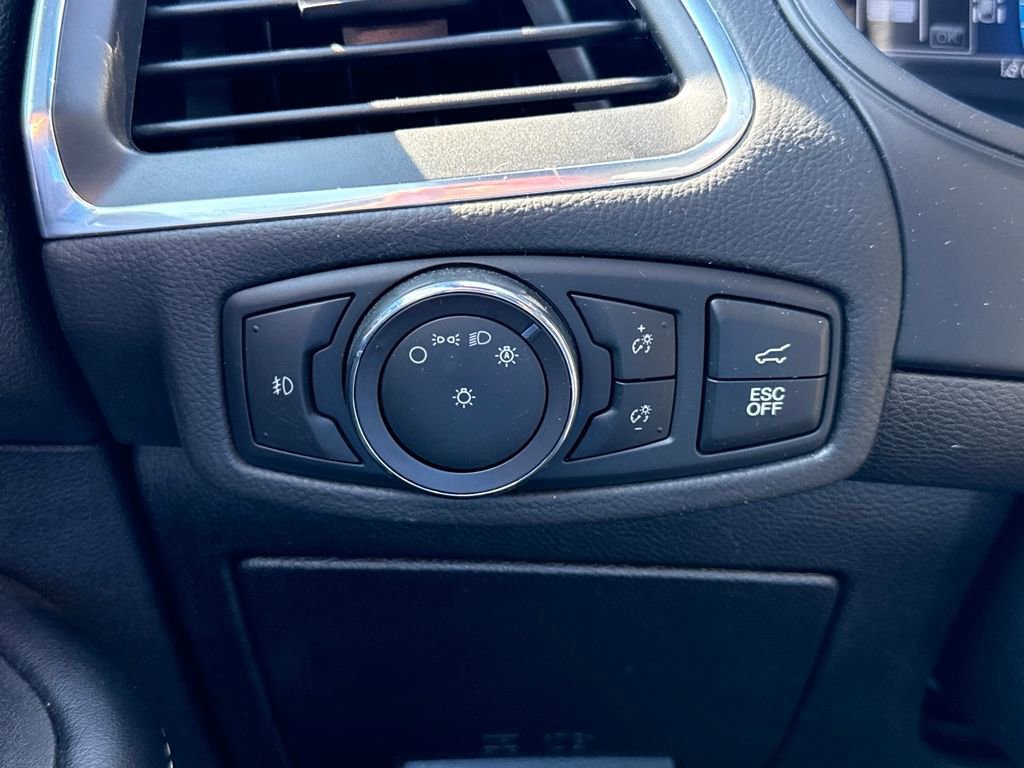 Certified 2022 Ford Edge ST w/ Equipment Group 401A image 24