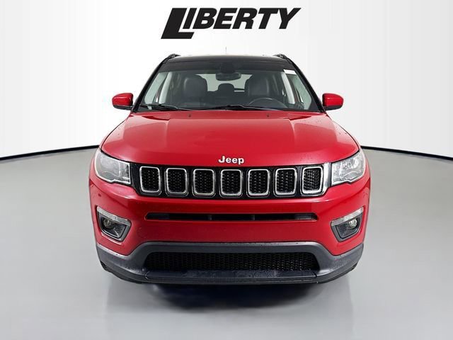 Used 2018 Jeep Compass Latitude image 2
