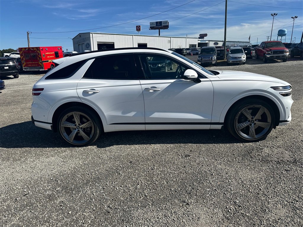 Used 2022 Genesis GV70 3.5T Sport w/ Sport Prestige Package image 2