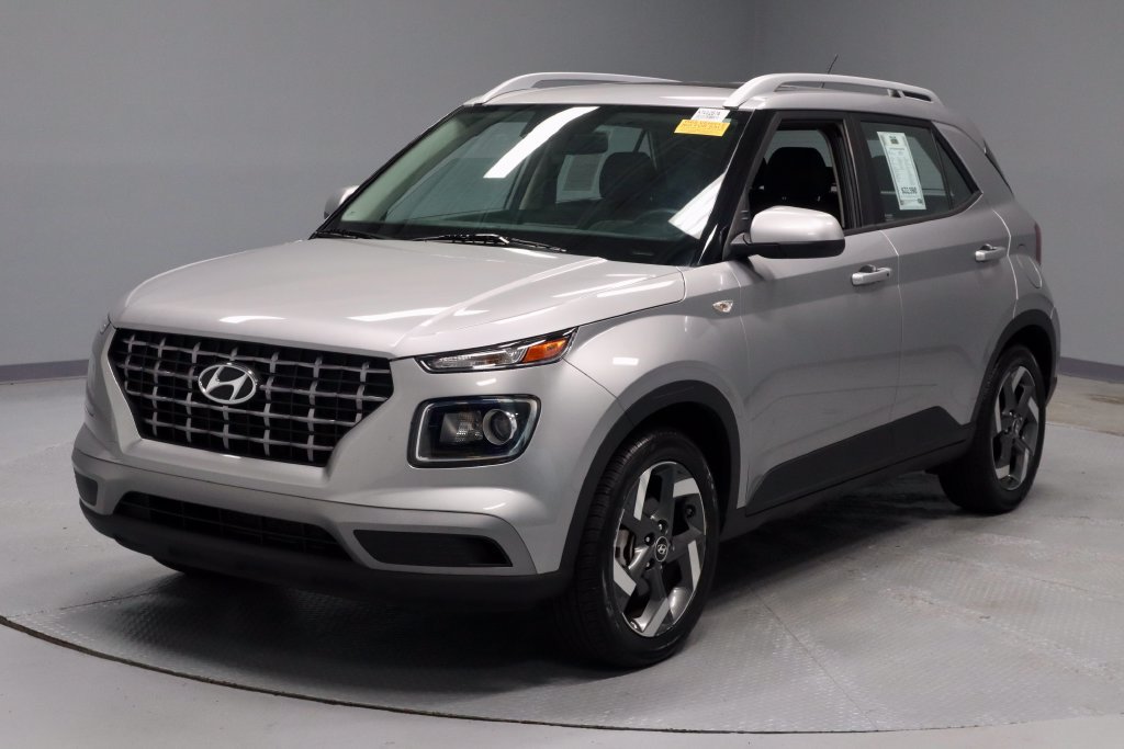 Used 2024 Hyundai Venue SEL FWD image 6
