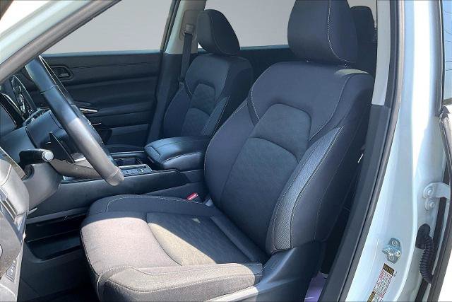 Used 2024 Nissan Pathfinder SV FWD image 25