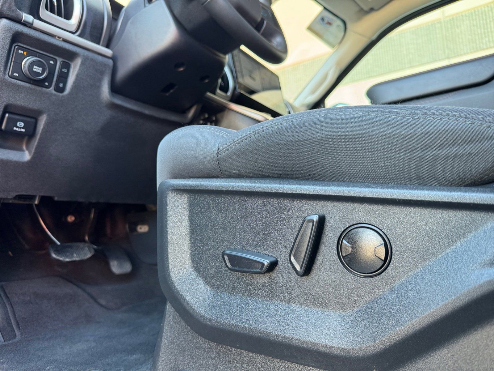 Certified 2025 Ford Expedition Active image 22