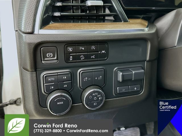 Used 2025 Chevrolet Suburban High Country image 13