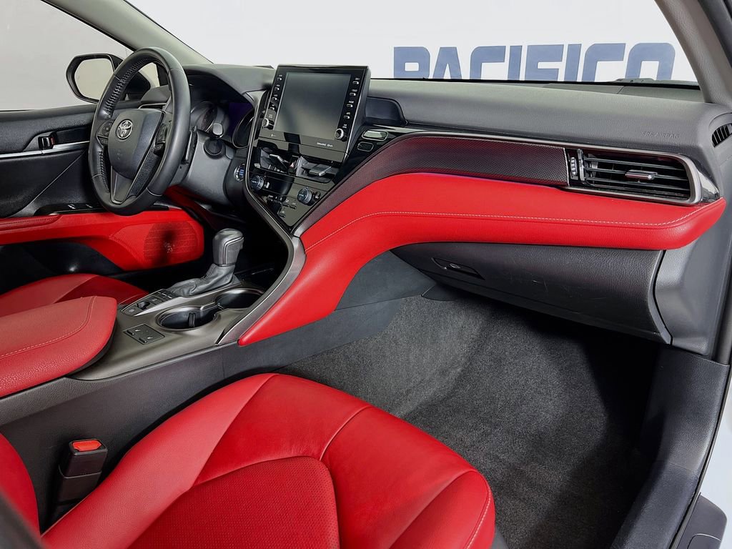 Used 2021 Toyota Camry XSE image 32