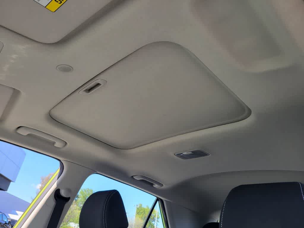 Used 2023 Hyundai Venue SEL FWD image 19