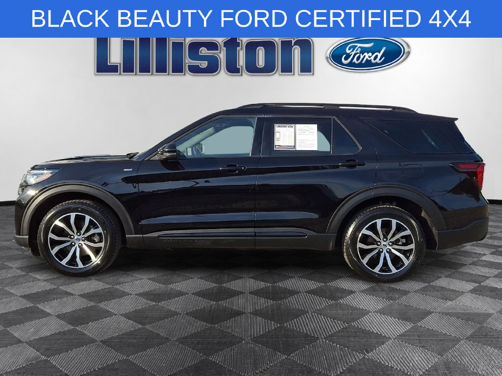 Certified 2025 Ford Explorer ST-Line AWD/4WD image 7