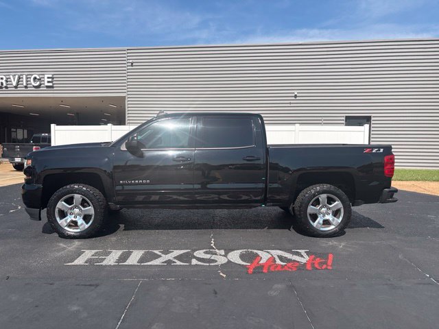 Used 2018 Chevrolet Silverado 1500 LT w/ All Star Edition AWD/4WD image 2
