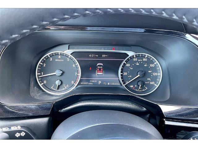 Used 2025 Nissan Pathfinder SV w/ SV Premium Package FWD image 13