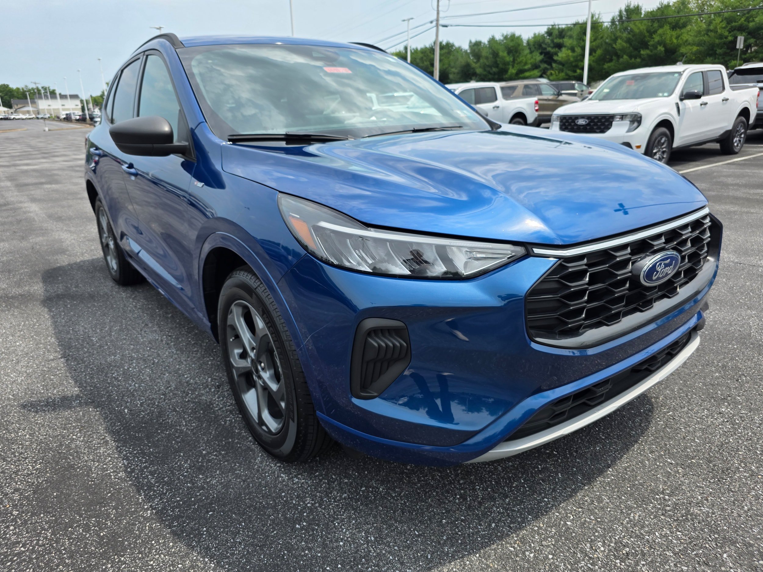 Certified 2023 Ford Escape ST-Line w/ Tech Pack #1 AWD/4WD image 7
