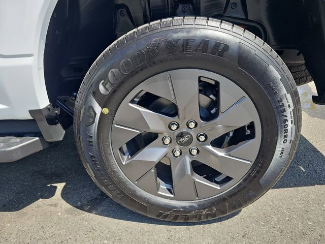 Certified 2025 Ford F150 Lightning Flash AWD/4WD image 31