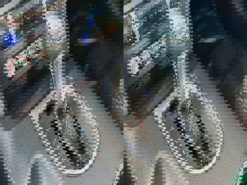 Certified 2018 Ford Mustang Premium w/ Enhanced Security Package image 17