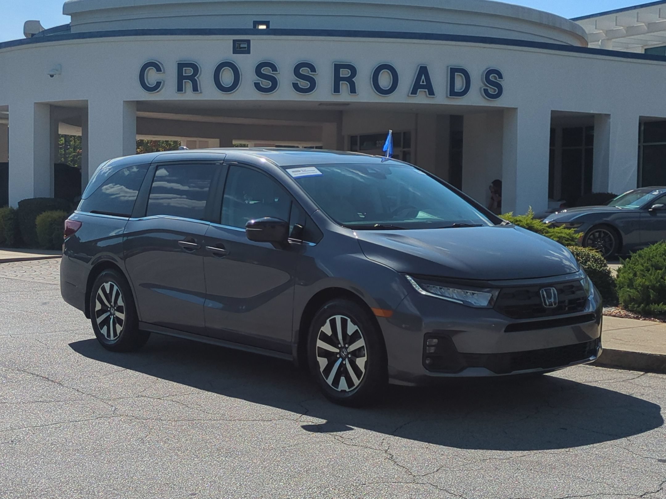 Used 2025 Honda Odyssey EX-L image 1