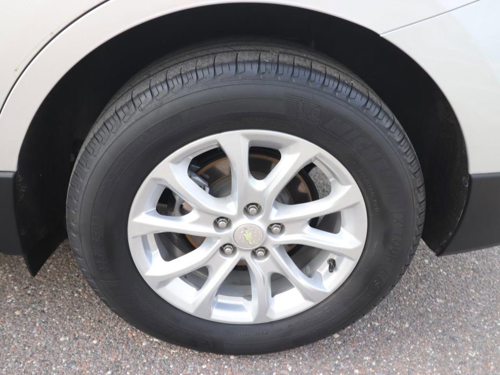 Used 2020 Chevrolet Equinox LS w/ LS Convenience Package image 17