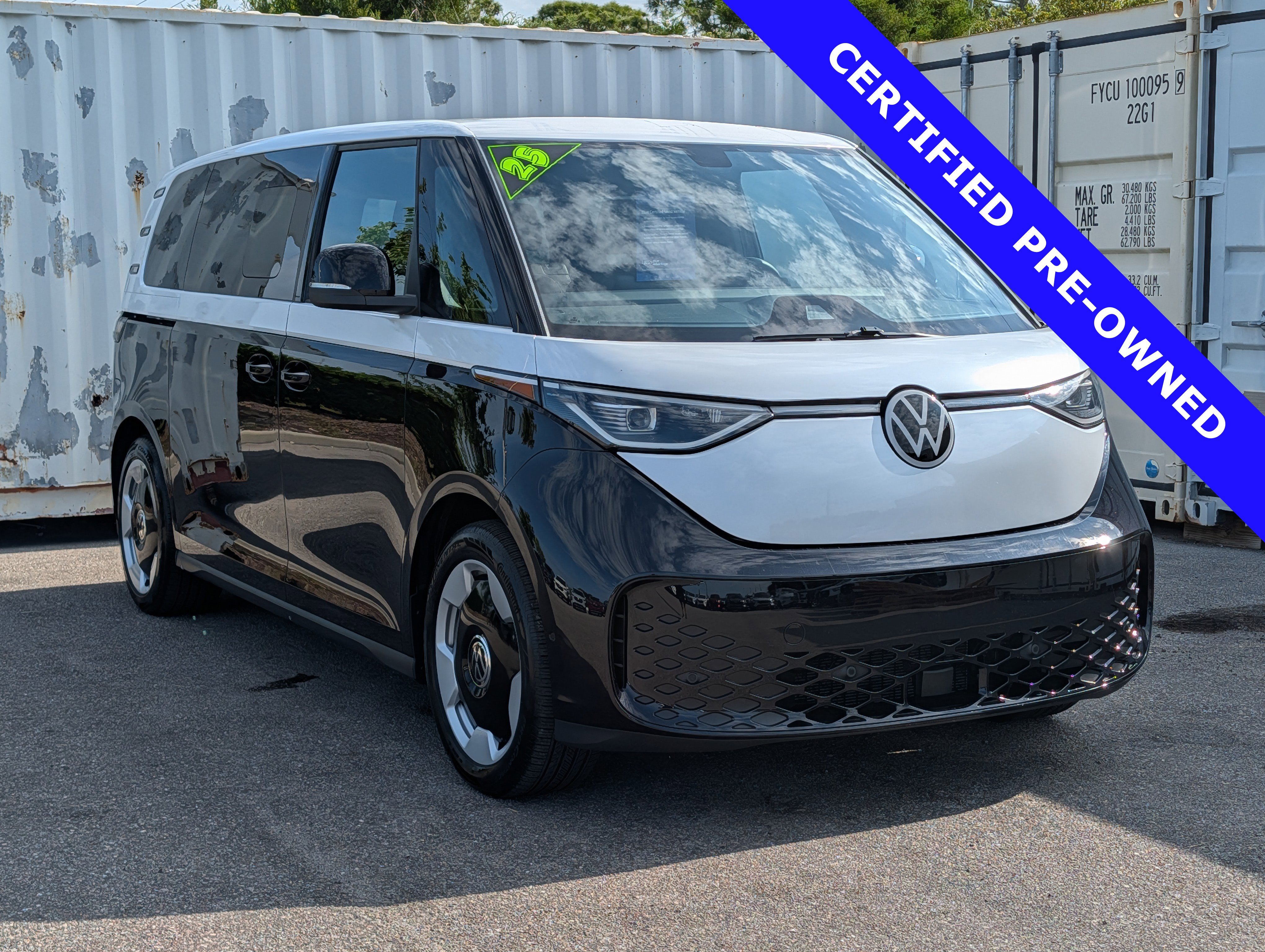 Used 2025 Volkswagen ID. Buzz Pro S RWD image 1