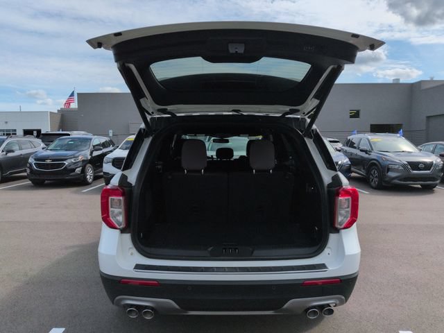 Certified 2023 Ford Explorer Platinum w/ Technology Package AWD/4WD image 18
