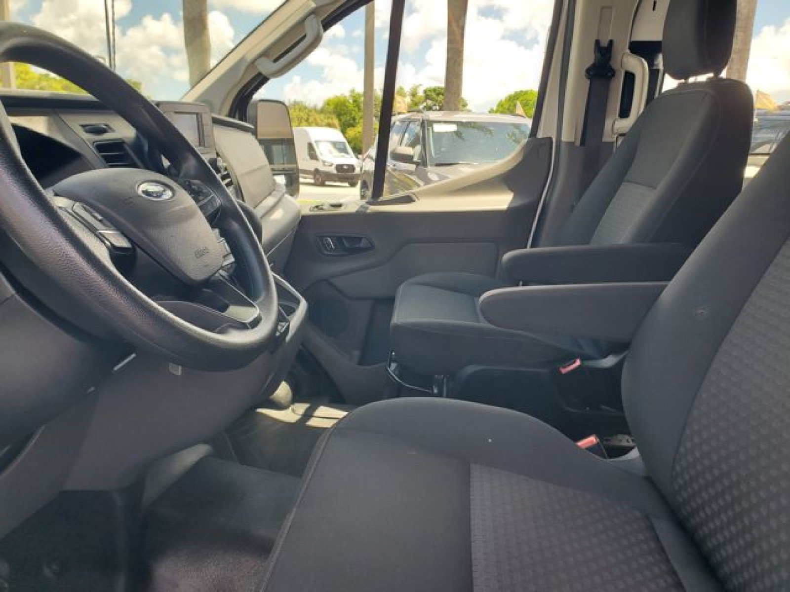 Certified 2023 Ford Transit 250 Low Roof w/ Exterior Upgrade Package RWD image 9