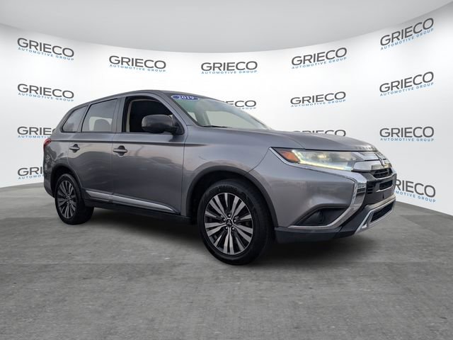 Used 2019 Mitsubishi Outlander ES video 1