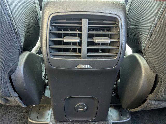 Certified 2022 Ford Escape SE w/ SE Sport Appearance Package FWD image 16