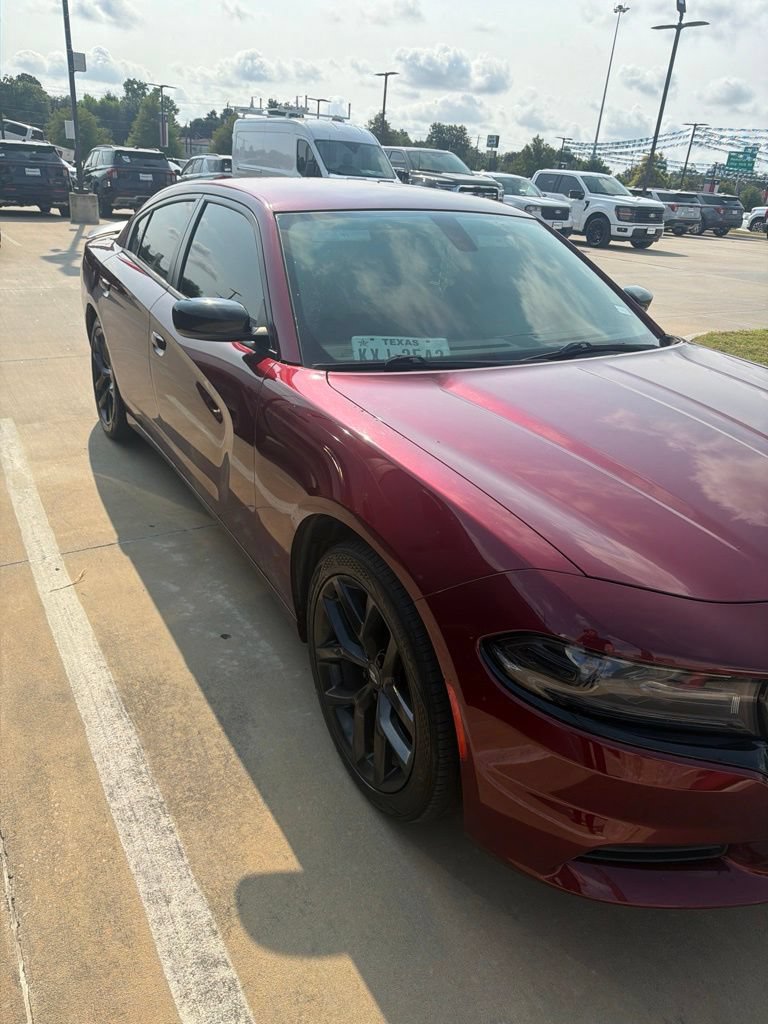 Used 2019 Dodge Charger SXT w/ Blacktop Package RWD image 1