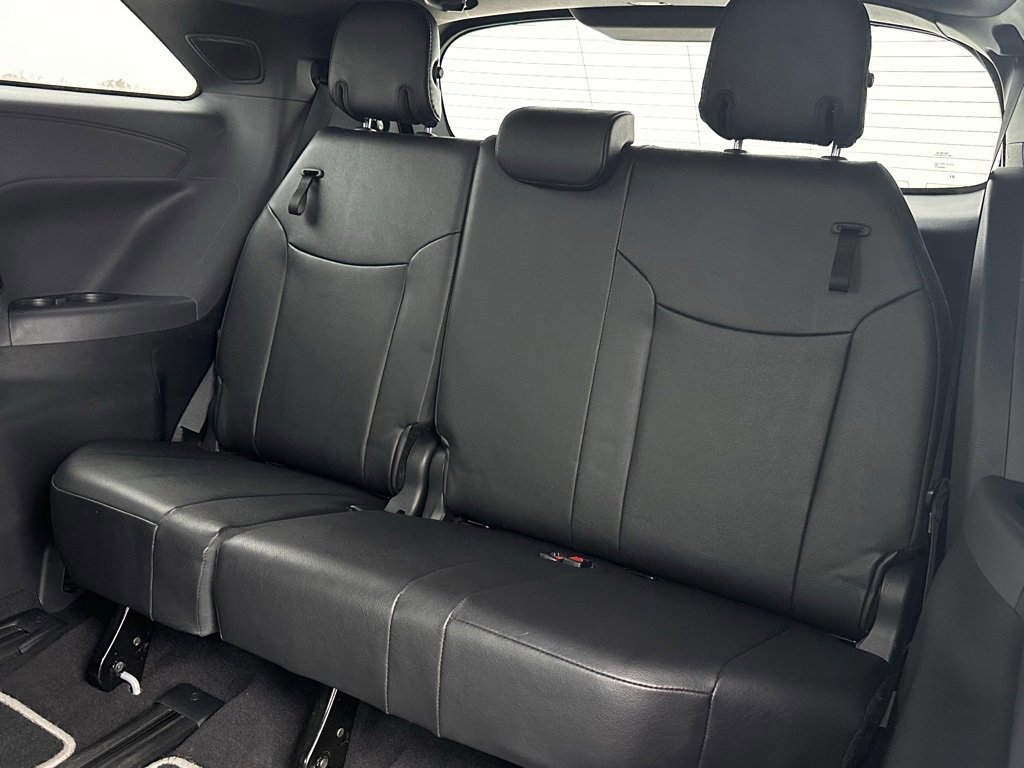 Used 2023 Toyota Sienna XSE image 13