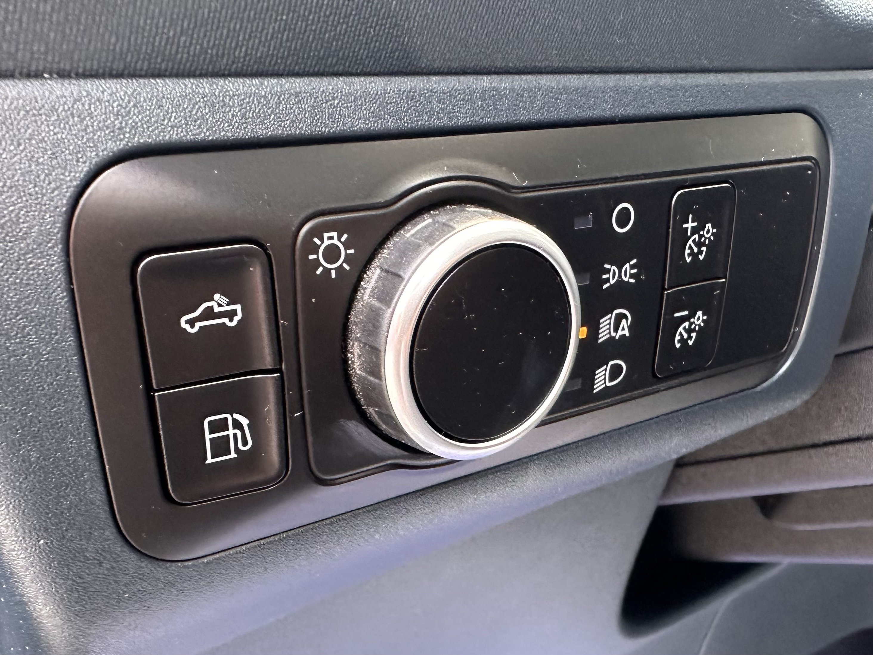 Certified 2025 Ford Maverick XL FWD image 19
