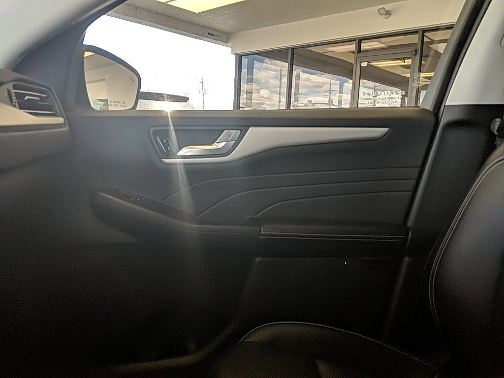 Certified 2022 Ford Escape SEL w/ Technology Package image 19