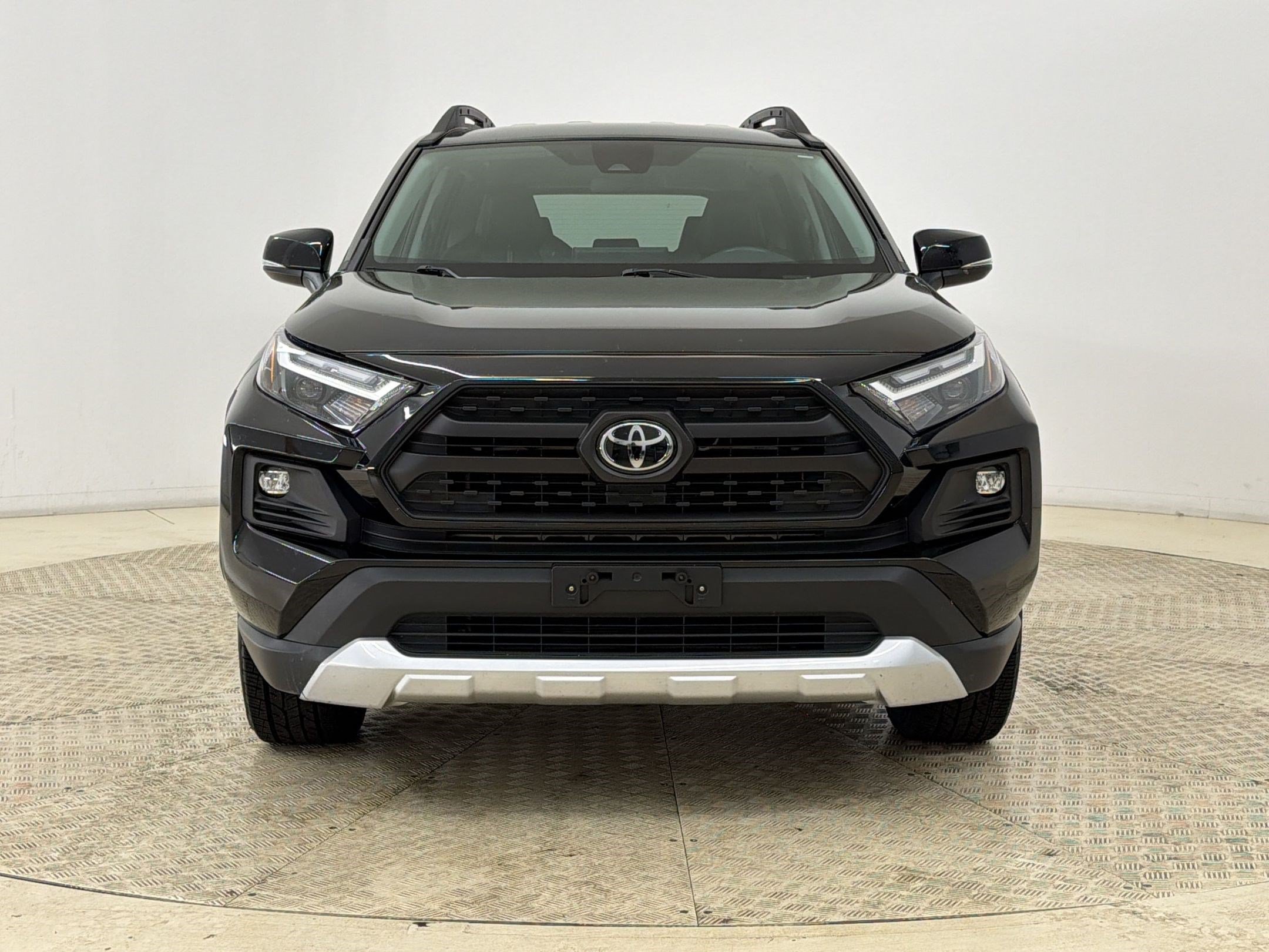 Used 2024 Toyota RAV4 Adventure AWD/4WD image 6