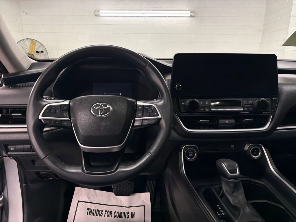 Used 2024 Toyota Grand Highlander image 12