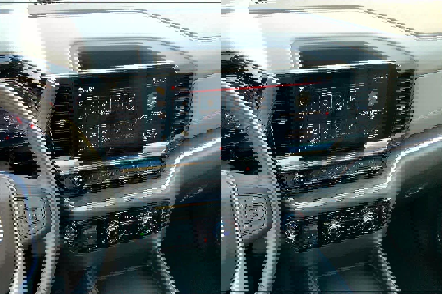 Used 2025 GMC Sierra 2500 SLT w/ SLT Convenience Package image 8