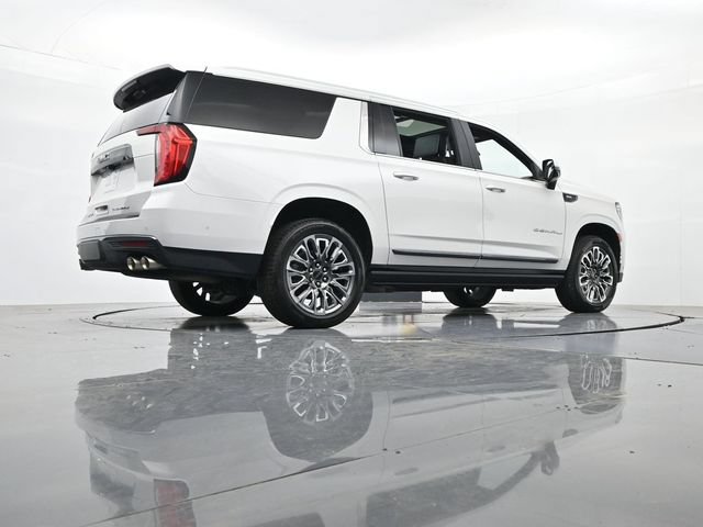 Used 2023 GMC Yukon XL Denali Ultimate AWD/4WD image 39