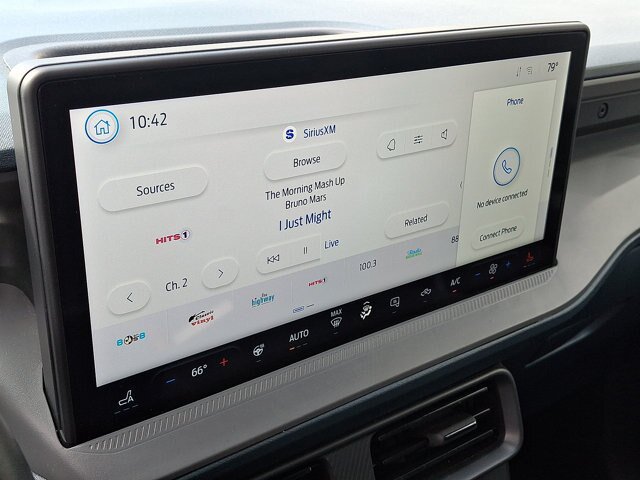Certified 2025 Ford Maverick XLT w/ XLT Luxury Package AWD/4WD image 6