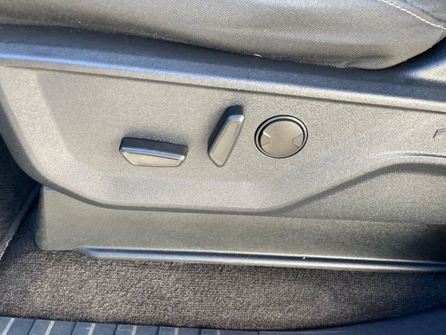 Certified 2022 Ford F150 XLT w/ Equipment Group 302A High image 40