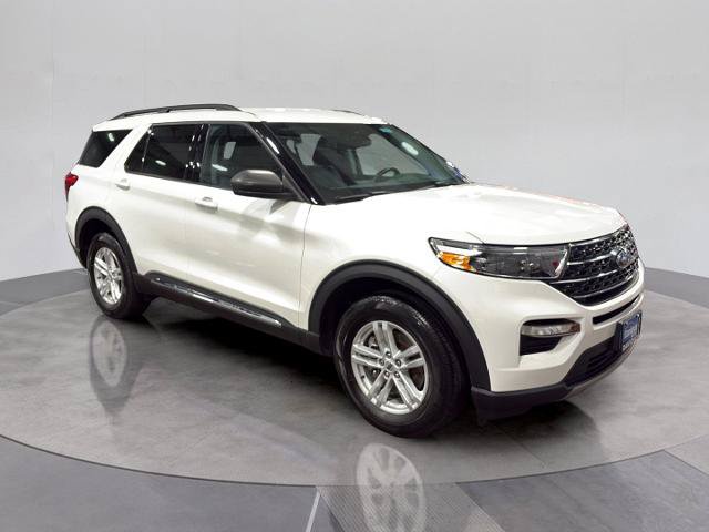 Certified 2023 Ford Explorer XLT w/ Equipment Group 202A AWD/4WD image 9