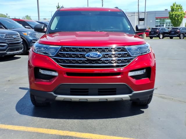 Certified 2022 Ford Explorer XLT w/ Equipment Group 202A AWD/4WD image 2