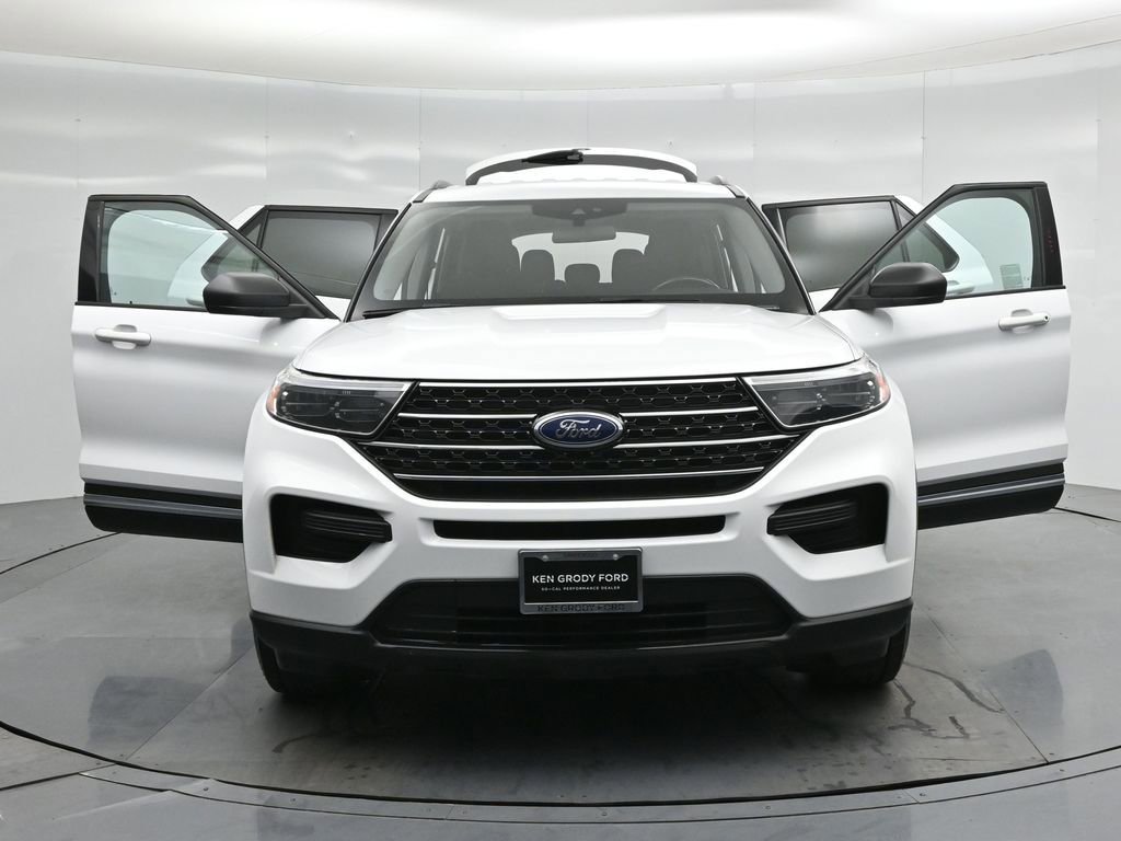 Certified 2021 Ford Explorer XLT RWD image 32