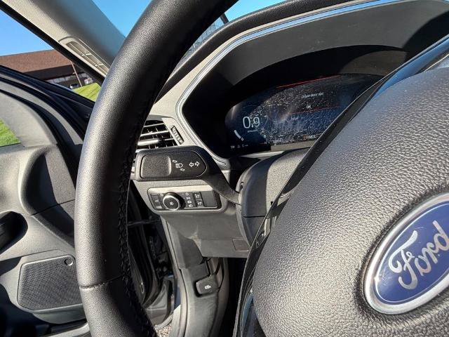 Certified 2025 Ford Escape Platinum AWD/4WD image 33
