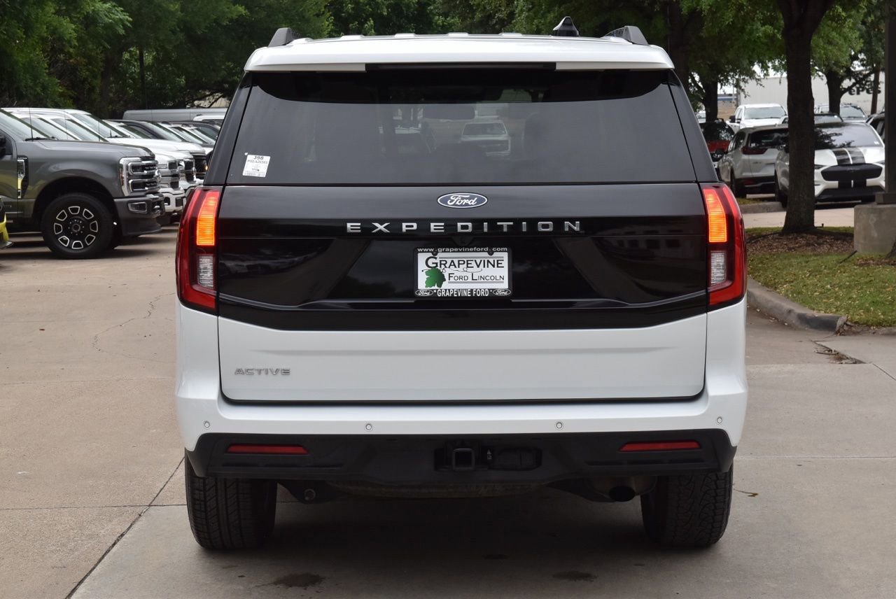 Certified 2025 Ford Expedition Active AWD/4WD image 7