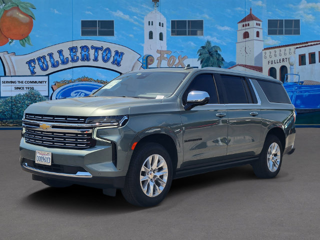 Used 2024 Chevrolet Suburban Premier w/ Premium Package 2 AWD/4WD image 2