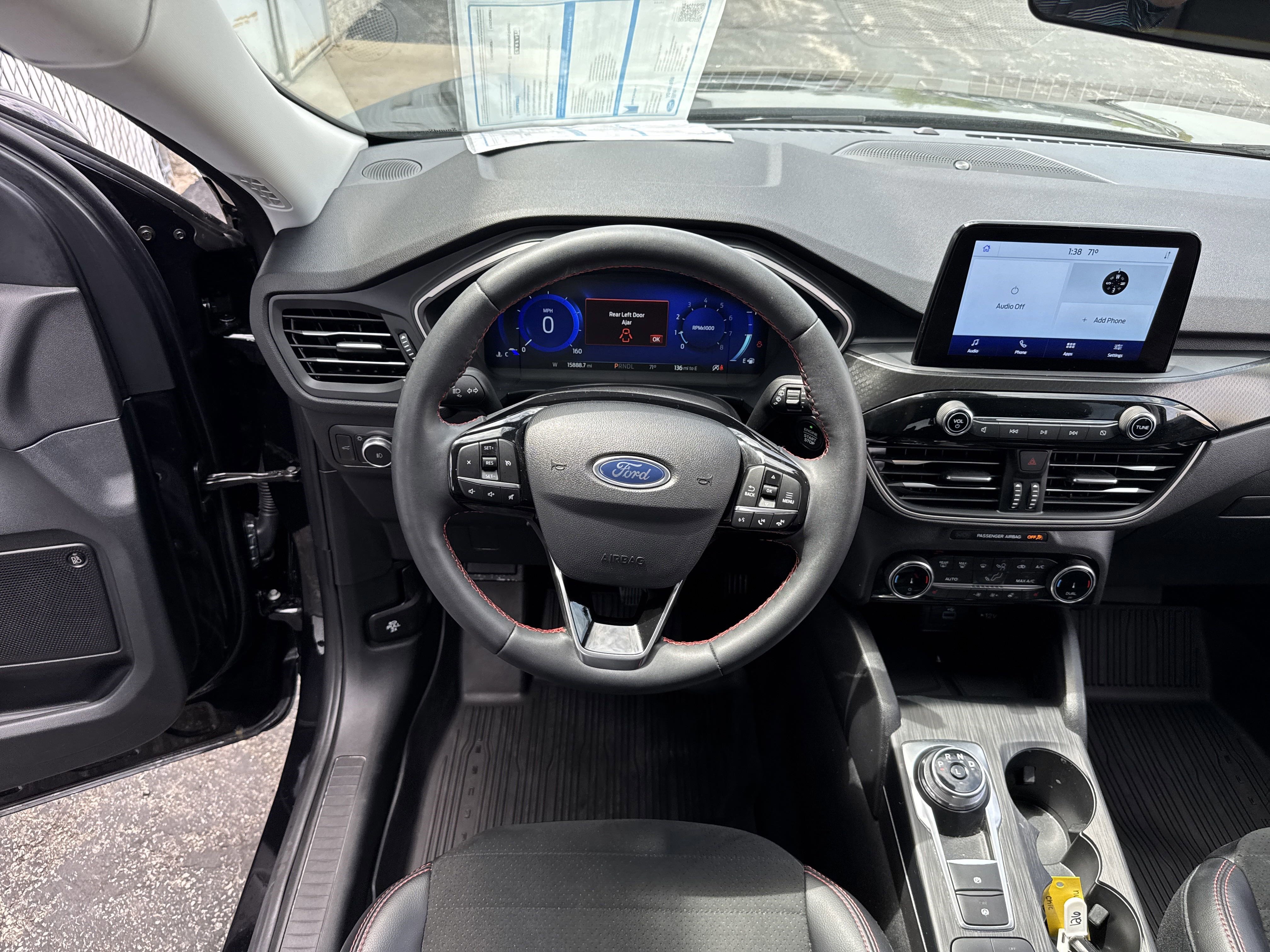 Certified 2022 Ford Escape SEL w/ SEL Stealth AWD Package image 28