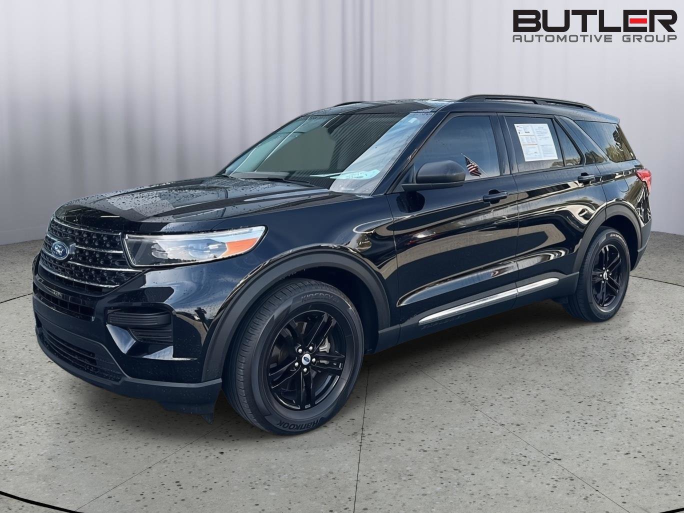 Certified 2023 Ford Explorer XLT RWD image 1