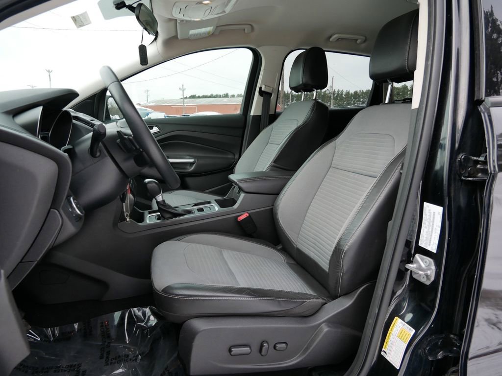 Certified 2017 Ford Escape SE w/ SE Sport Appearance Package image 14