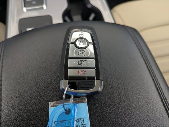 Certified 2024 Ford Edge SEL w/ Convenience Package image 30