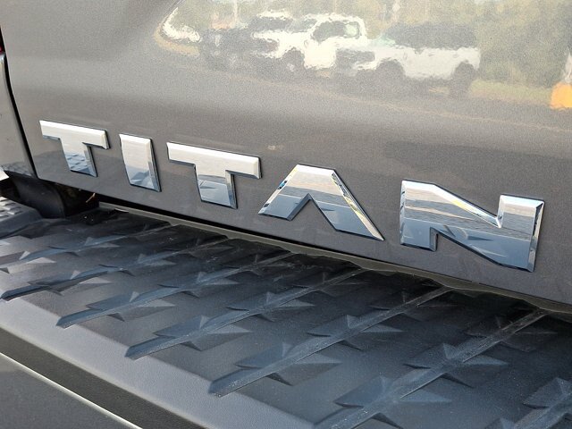 Used 2021 Nissan Titan SV w/ SV Convenience Package AWD/4WD image 33