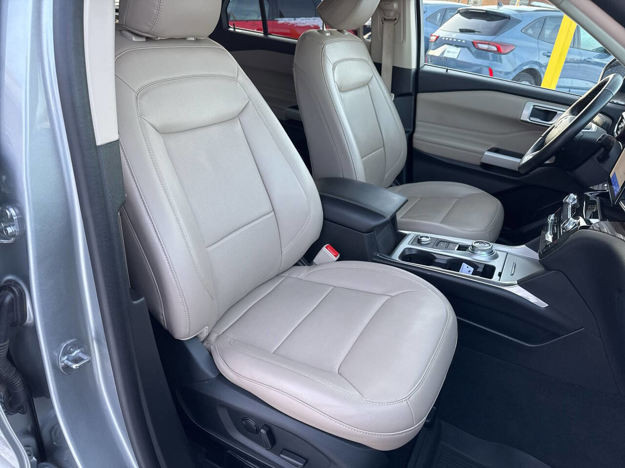Certified 2023 Ford Explorer Limited w/ Equipment Group 301A image 29