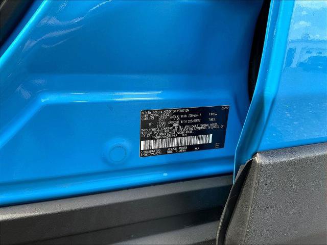 Used 2019 Toyota RAV4 LE w/ Carpet Mat Package AWD/4WD image 20