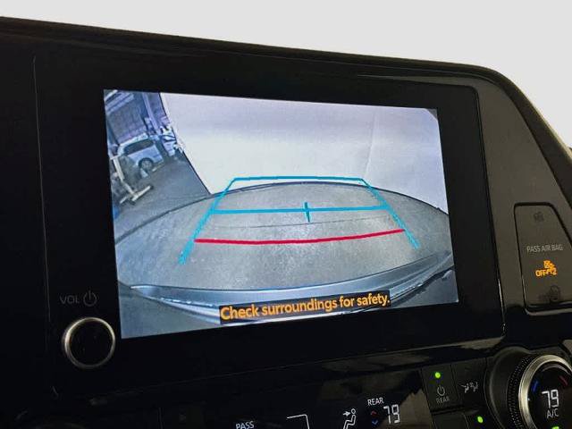 Used 2023 Toyota Highlander XLE FWD image 28