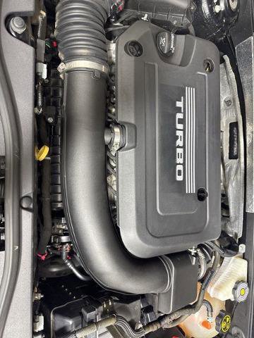 Used 2019 Cadillac XT4 Sport w/ Cold Weather Package image 10