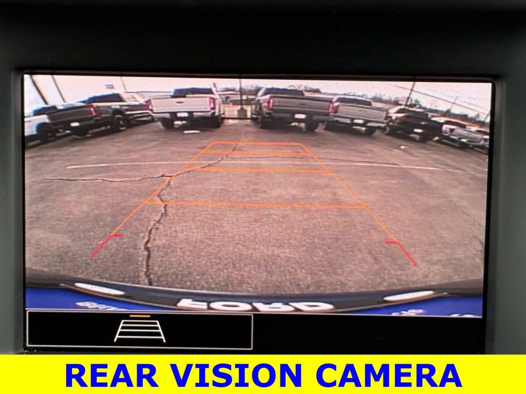 Used 2024 GMC Terrain SLE image 23